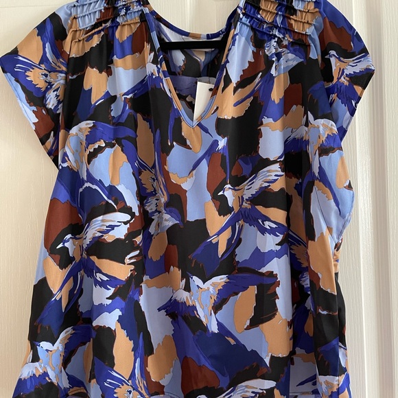 Nine West Short Sleeve V Neck Multicolor Abstract Blouse - NWT - size XXL - Picture 3 of 7